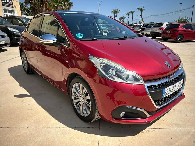 PEUGEOT 208 ALLURE 1.2 E-THP AUTO SPANISH LHD IN SPAIN 82000 MILES SUPERB 2015